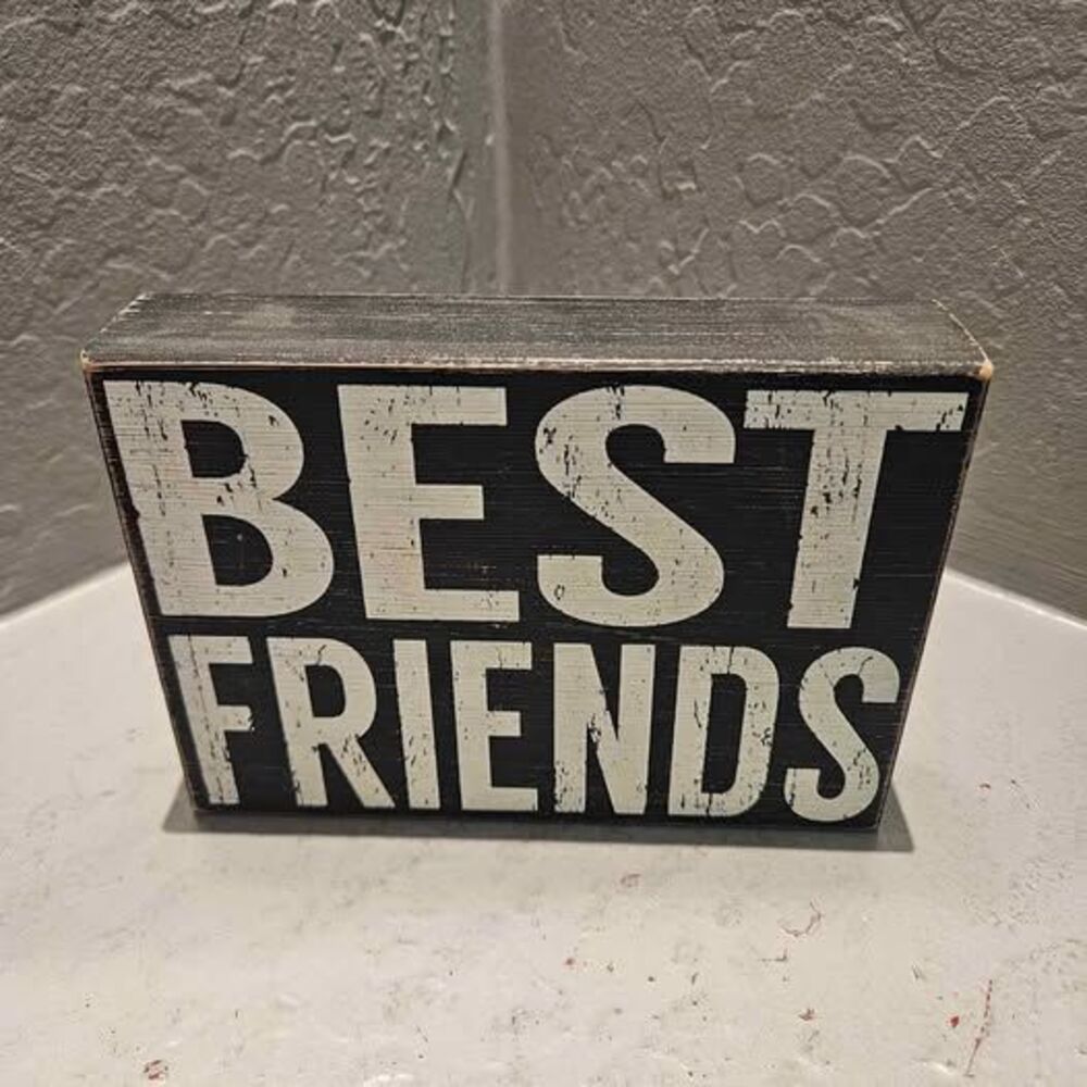 Best Friends Wooden Box Sign 5"x7"